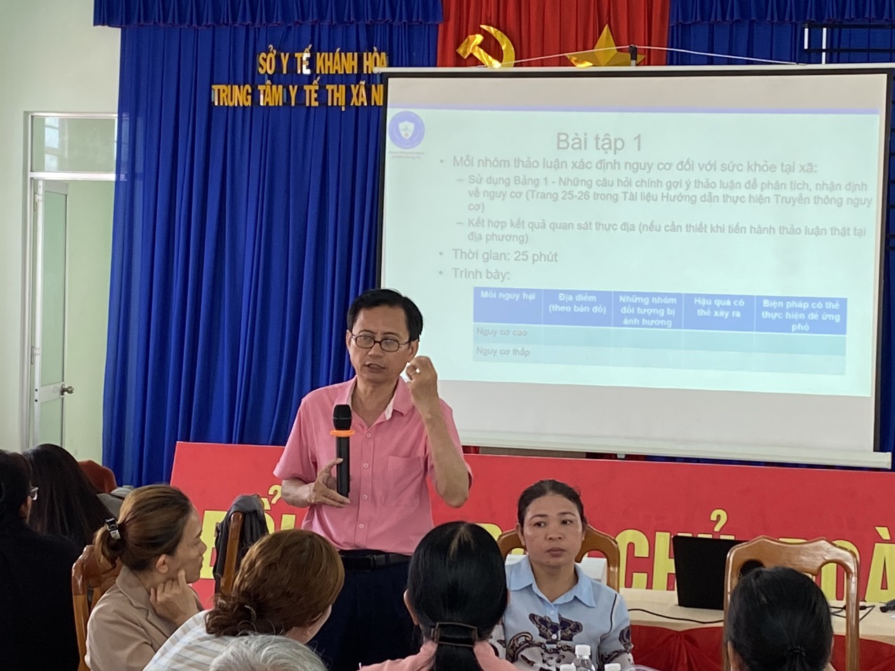 Hơn 50 y tế thôn bản tập huấn về truyền thông nguy cơ phòng, chống các dịch bệnh